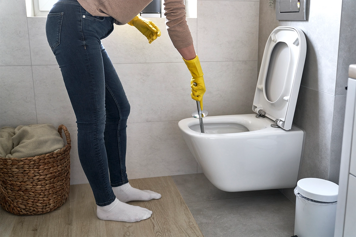 blocked toilet - plumbing service in london